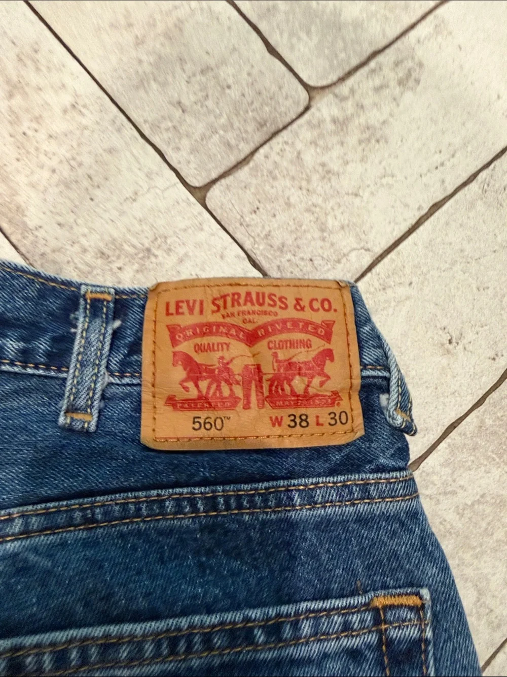 Levi's Men's Dark Blue Relaxed Fit Jeans